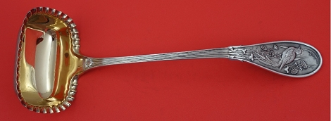 Oyster Ladle w/ pie crust edge 10 1/2